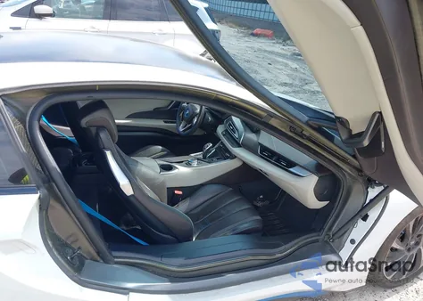 2016 BMW I8 z USA, uszkodzony, nr VIN WBY2Z2C59GV675357